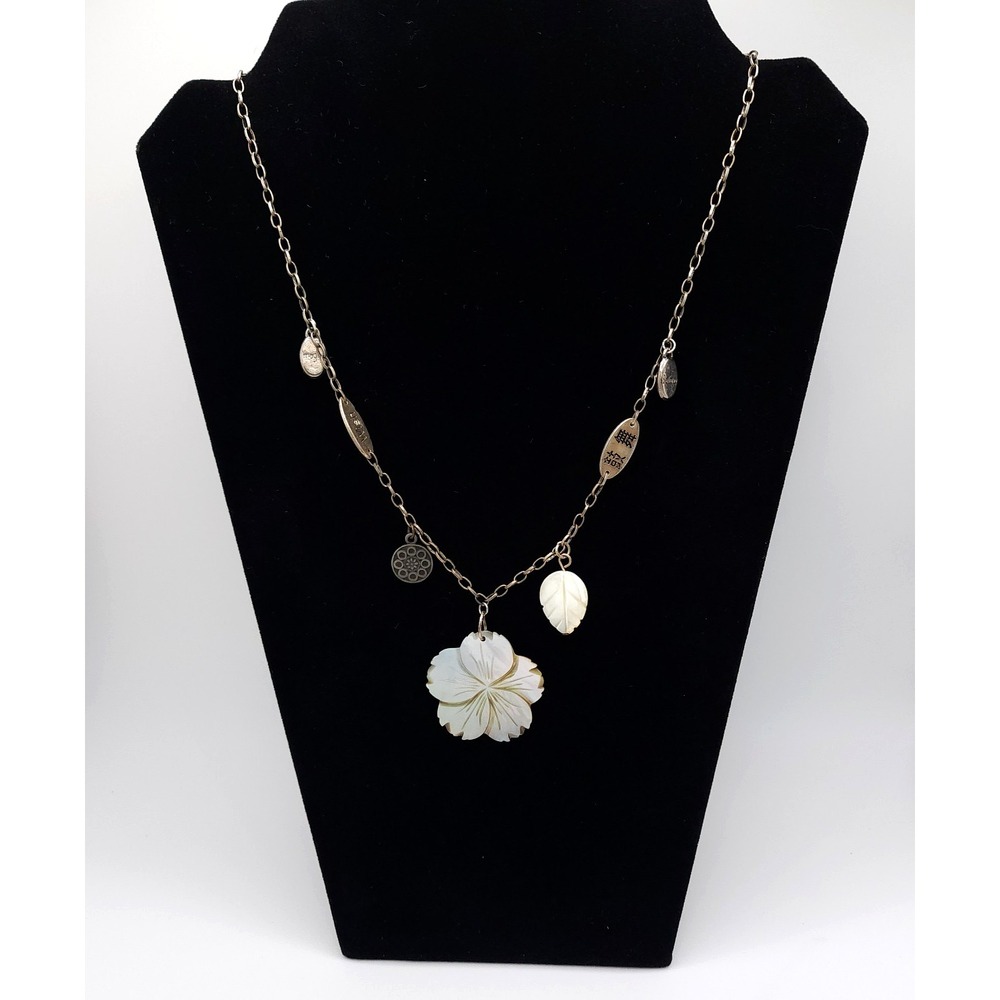 Vintage Mudd Nature Chain Necklace Mother of Pearl Flower Pendant Gold Tone 20in
